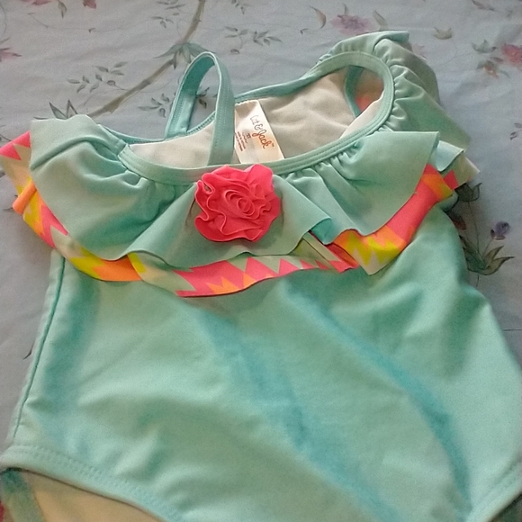 Swim suits - Picture 6 of 7